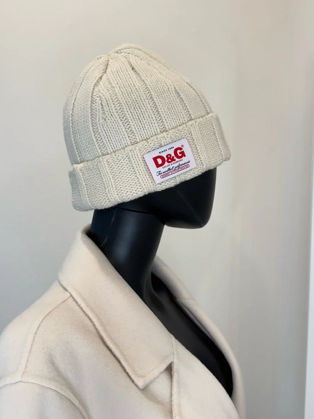 Dolce & Gabbana D&G authentic Cream Ribbed Knit Beanie hat
